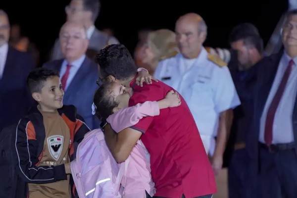 Grupo de resgatados da Faixa de Gaza chega a Brasília