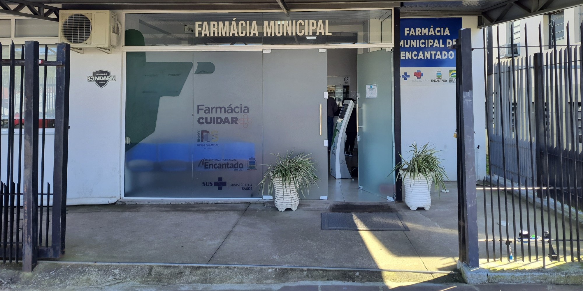 A partir do dia 13, atendimento ao meio-dia será realizado nas quartas-feiras para ampliar o acesso da população aos serviços de saúde. A partir do dia 13, atendimento ao meio-dia será realizado nas quartas-feiras para ampliar o acesso da população aos serviços de saúde.