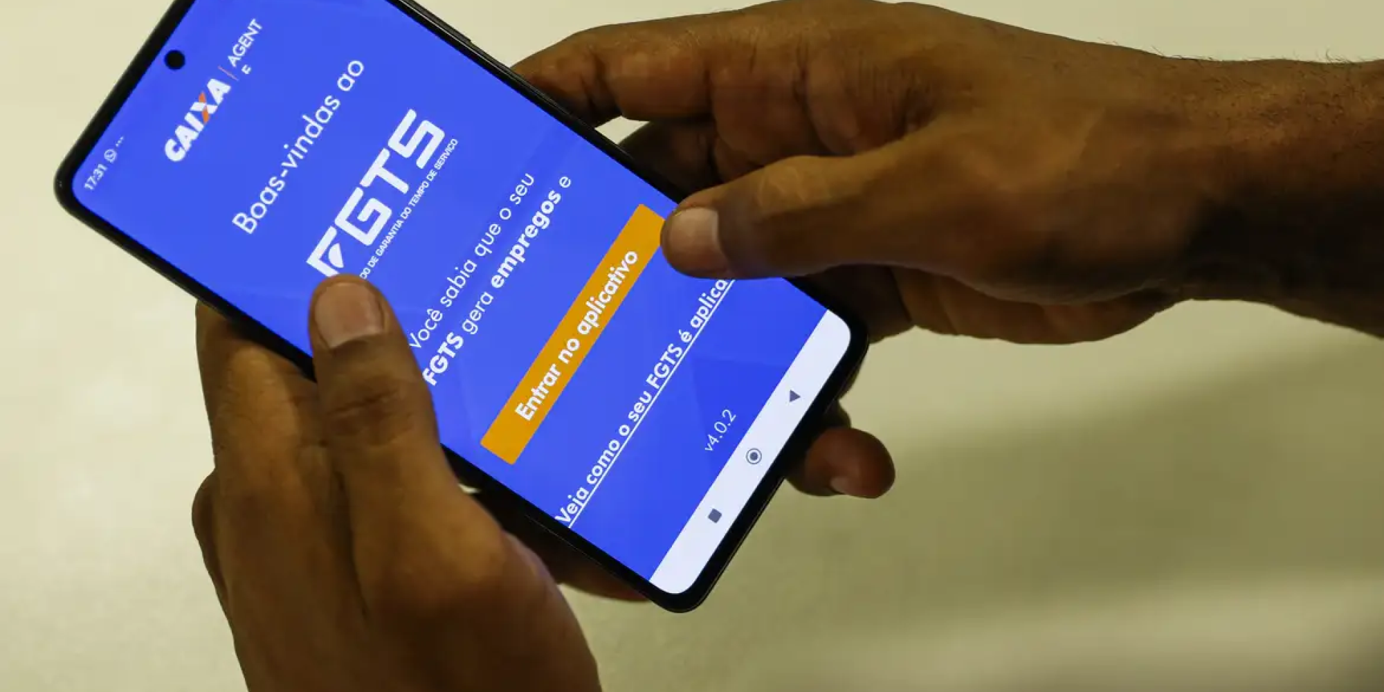 Mudanças restringem valor, número de parcelas e frequência de operações para evitar endividamento e reduzir abusos contra trabalhadores. Mudanças restringem valor, número de parcelas e frequência de operações para evitar endividamento e reduzir abusos contra trabalhadores.