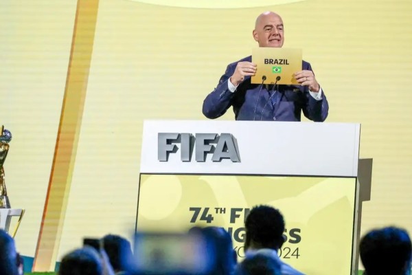 Eleição ocorreu na manhã desta sexta-feira (17), na Tailândia.
