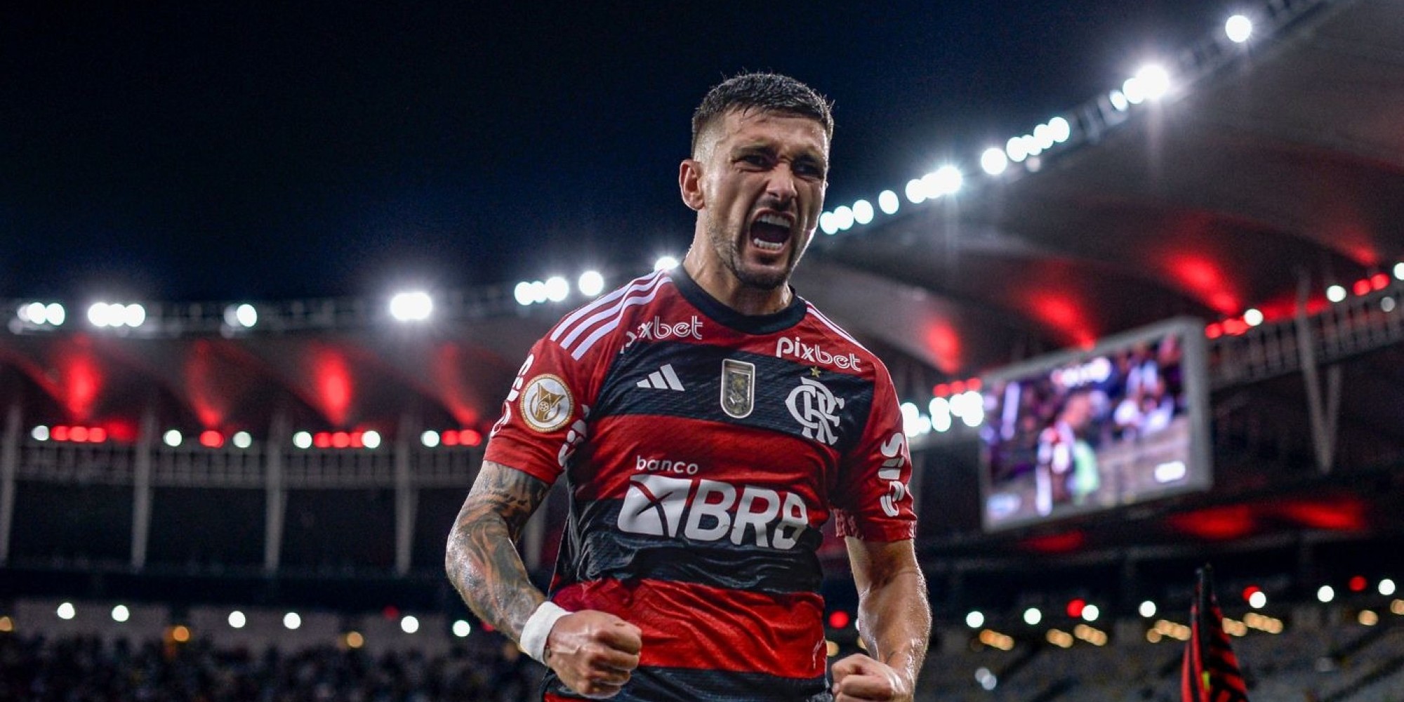 Arrascaeta marcou o gol que deu a vitória ao Rubro-Negro, que assumiu a 3ª colocação do campeonato. Arrascaeta marcou o gol que deu a vitória ao Rubro-Negro, que assumiu a 3ª colocação do campeonato.