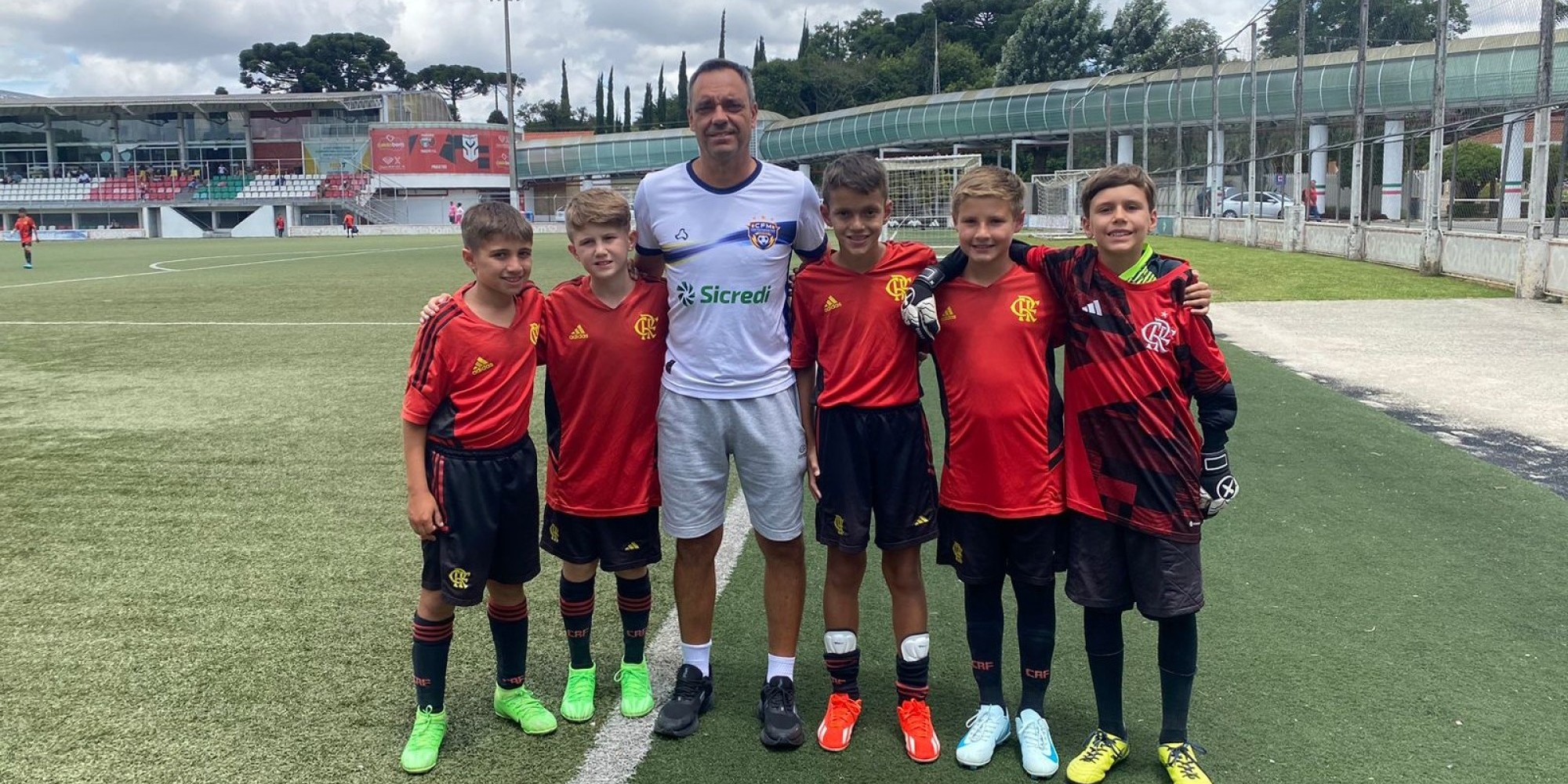 O professor Fernando Radaelli acompanhou os alunos no Núcleo de Captação do Clube de Regatas Flamengo, em parceria com o Trieste. O professor Fernando Radaelli acompanhou os alunos no Núcleo de Captação do Clube de Regatas Flamengo, em parceria com o Trieste.