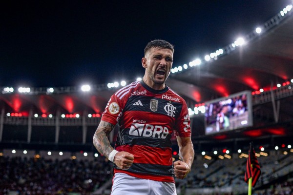 Arrascaeta marcou o gol que deu a vitória ao Rubro-Negro, que assumiu a 3ª colocação do campeonato.