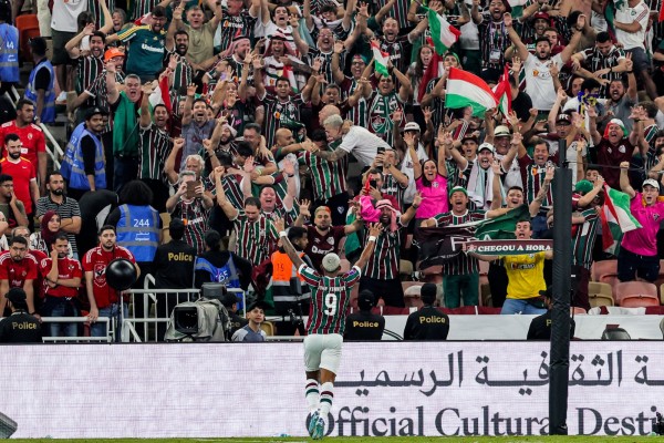 Tricolor Carioca superou os egípcios por 2 a 0 com gols de Arias e John Kennedy.