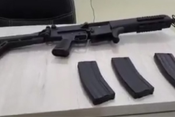VÍDEO: Justiça doa fuzil para Brigada Militar de Encantado