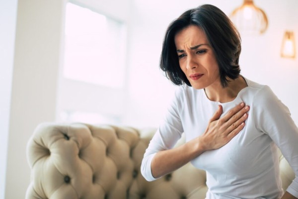 Mortes por infarto em mulheres jovens crescem 62% no Brasil