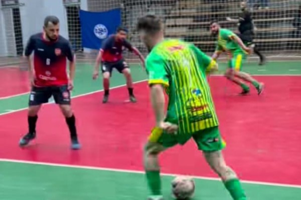Após os jogos desta terça-feira (19), a categoria Livre segue com a classificação equilibrada, enquanto o Barrense se isolou no Sub-16 e o Costi assumiu a liderança nos Veteranos.