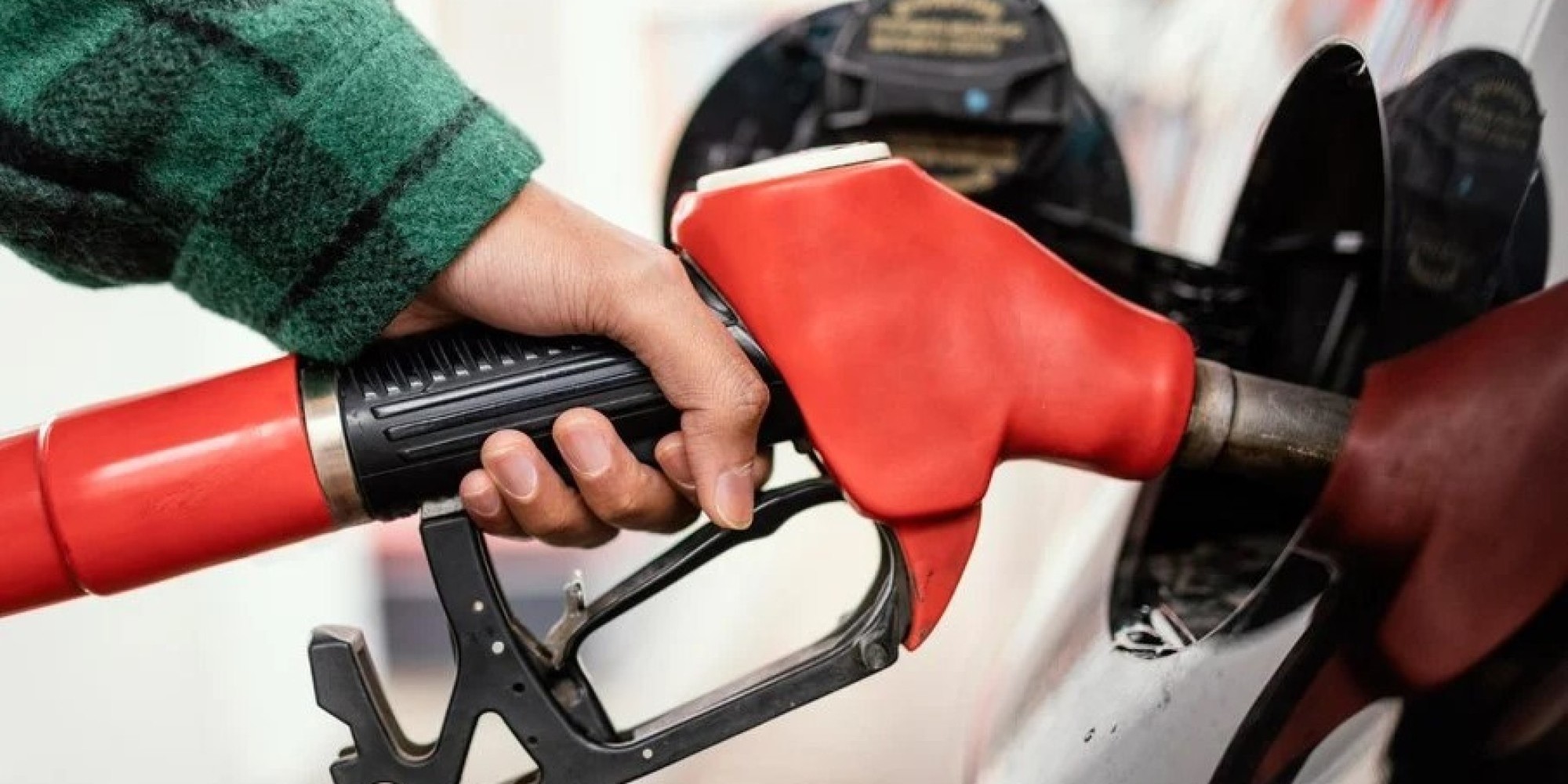 Petrobras anuncia redução do preço da gasolina nas distribuidoras