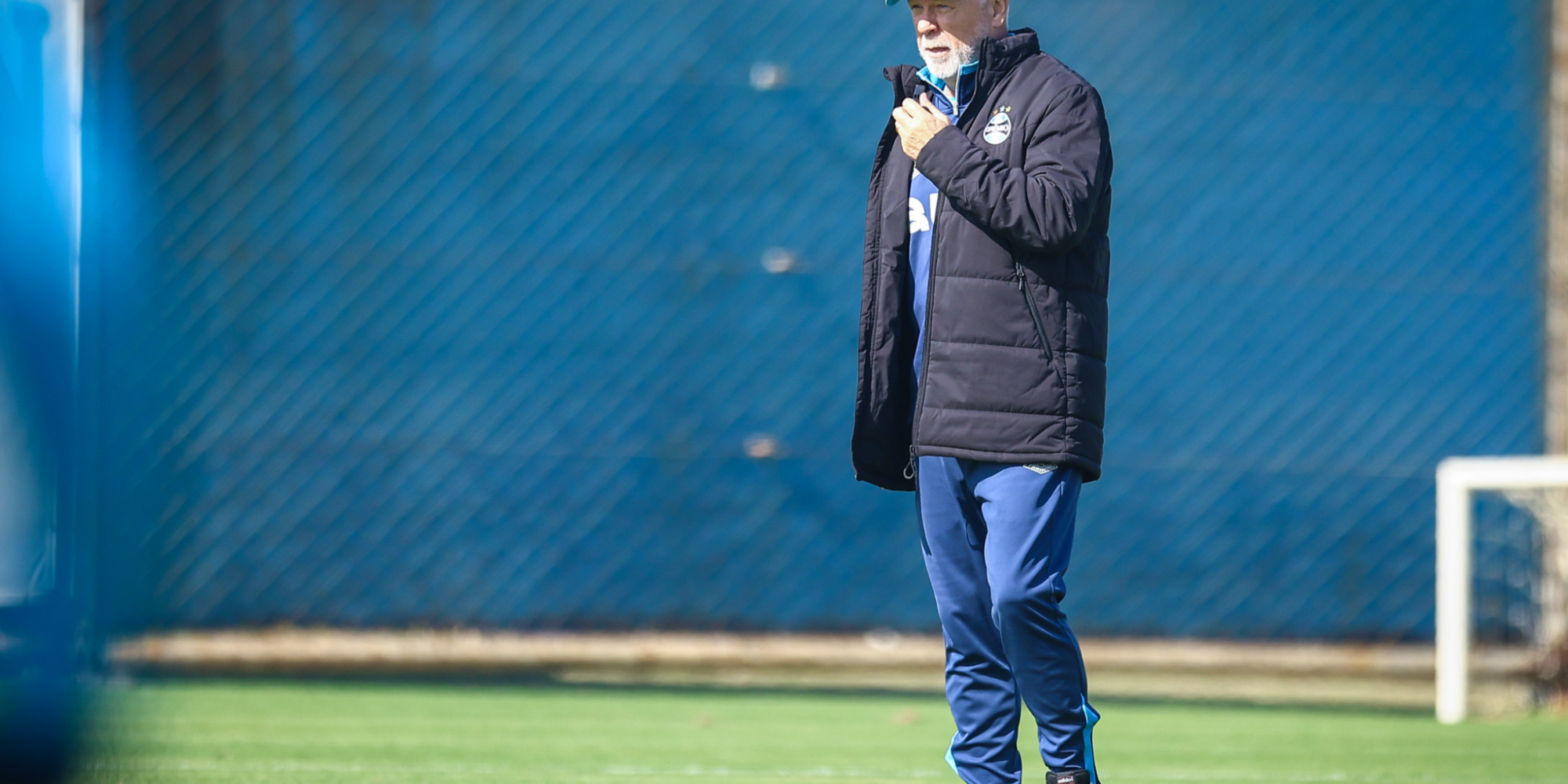 O jogo acontece nesta terça-feira (8), às 19h30min, e o Tricolor busca o quinto título da competição, retornando aos jogos oficiais após dez dias de férias e 16 de treinamentos. O jogo acontece nesta terça-feira (8), às 19h30min, e o Tricolor busca o quinto título da competição, retornando aos jogos oficiais após dez dias de férias e 16 de treinamentos.