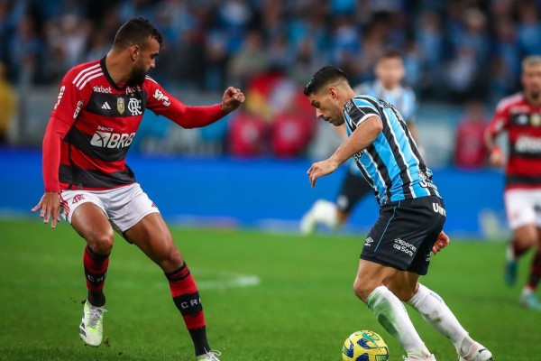 Primeiro jogo, em Porto Alegre, terminou com o placar de 2 a 0 para a equipe rubro-negra.