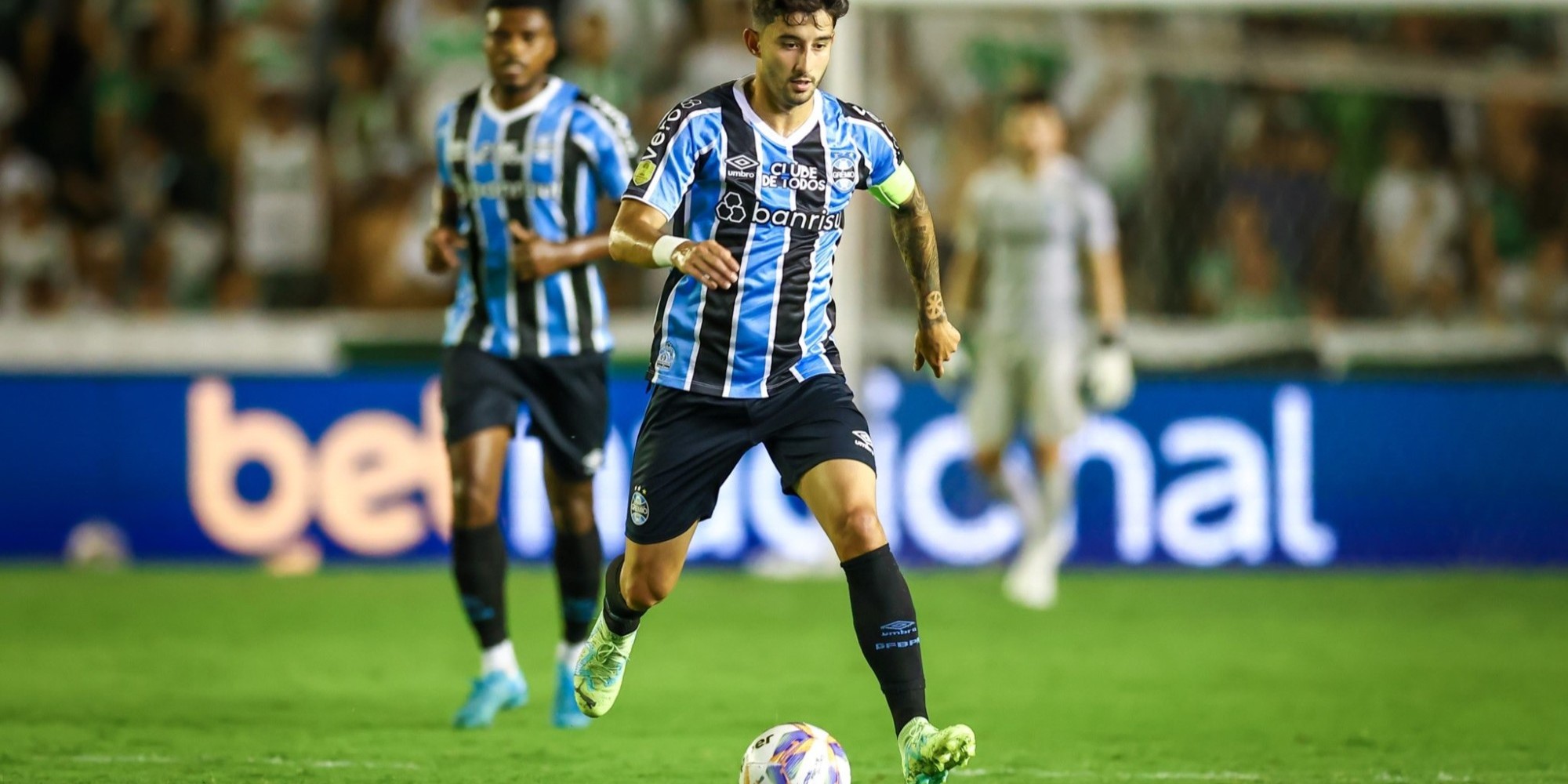 No Alfredo Jaconi, o Tricolor entrou em campo com time misto e viu a equipe da casa fazer 2 a 0. No Alfredo Jaconi, o Tricolor entrou em campo com time misto e viu a equipe da casa fazer 2 a 0.