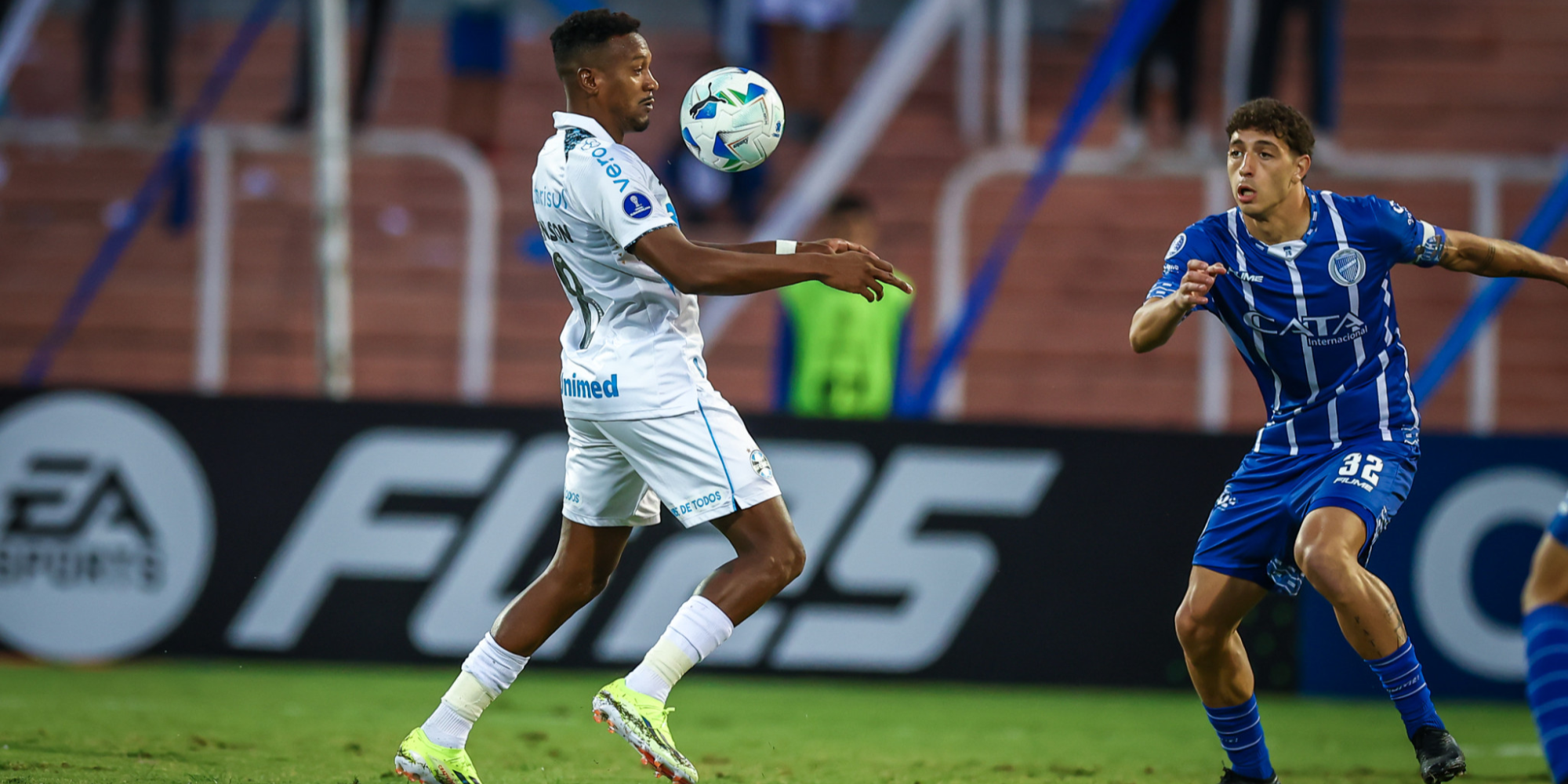 Tricolor esteve duas vezes à frente no placar em Mendoza, na Argentina; equipes seguem empatadas na liderança do Grupo D da Sul-Americana. Tricolor esteve duas vezes à frente no placar em Mendoza, na Argentina; equipes seguem empatadas na liderança do Grupo D da Sul-Americana.