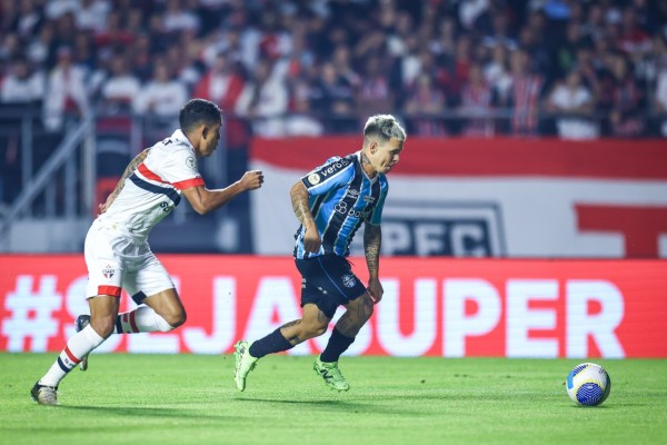 Lucas Moura fez o gol da vitória paulista no primeiro tempo. Na etapa complementar o Tricolor Gaúcho melhorou, mas não teve êxito nas oportunidades criadas.
