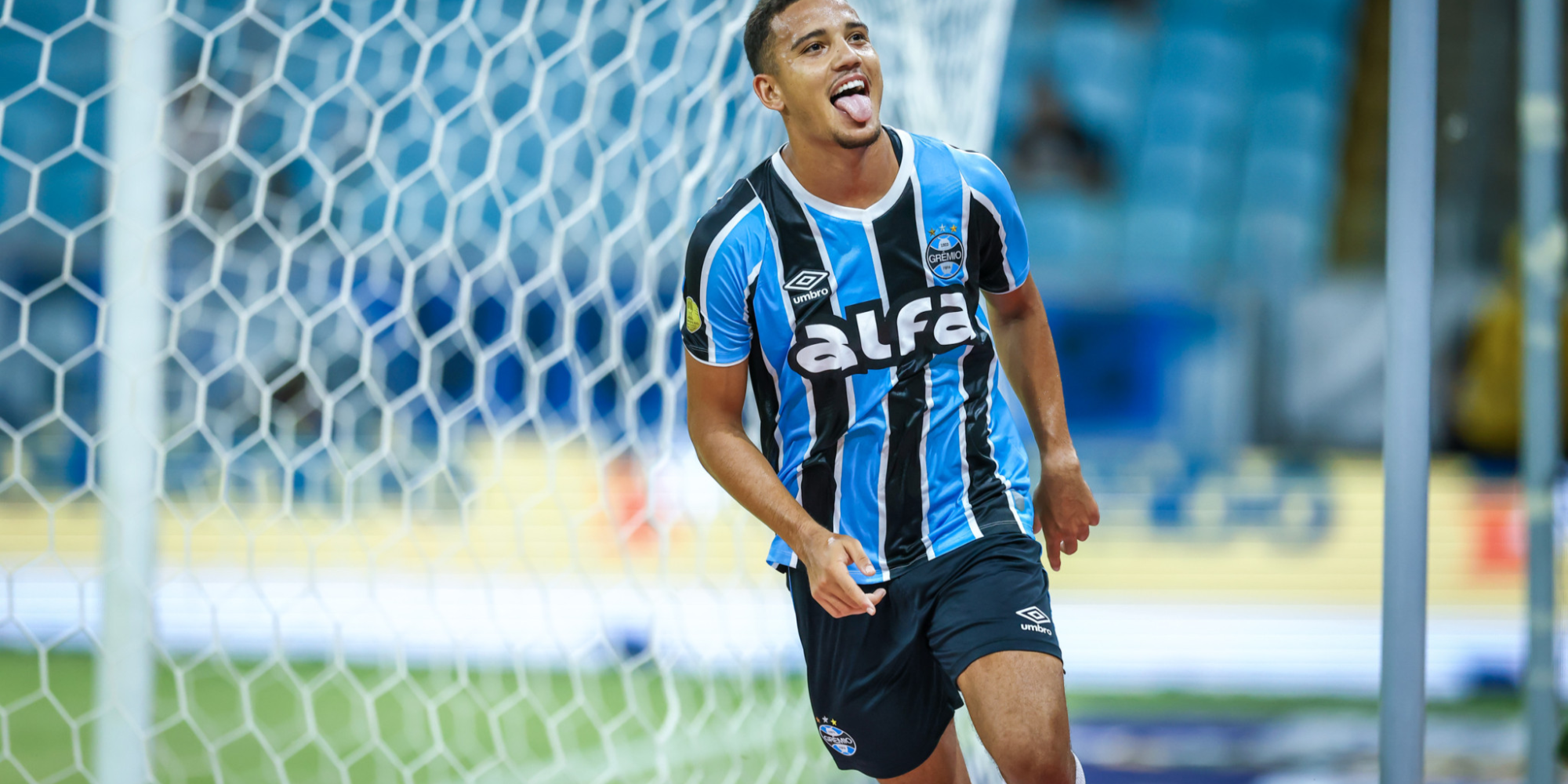 Gustavo Martins, Braithwaite (duas vezes) e Pavón (duas vezes) fizeram os gols da vitória tricolor. Gustavo Martins, Braithwaite (duas vezes) e Pavón (duas vezes) fizeram os gols da vitória tricolor.