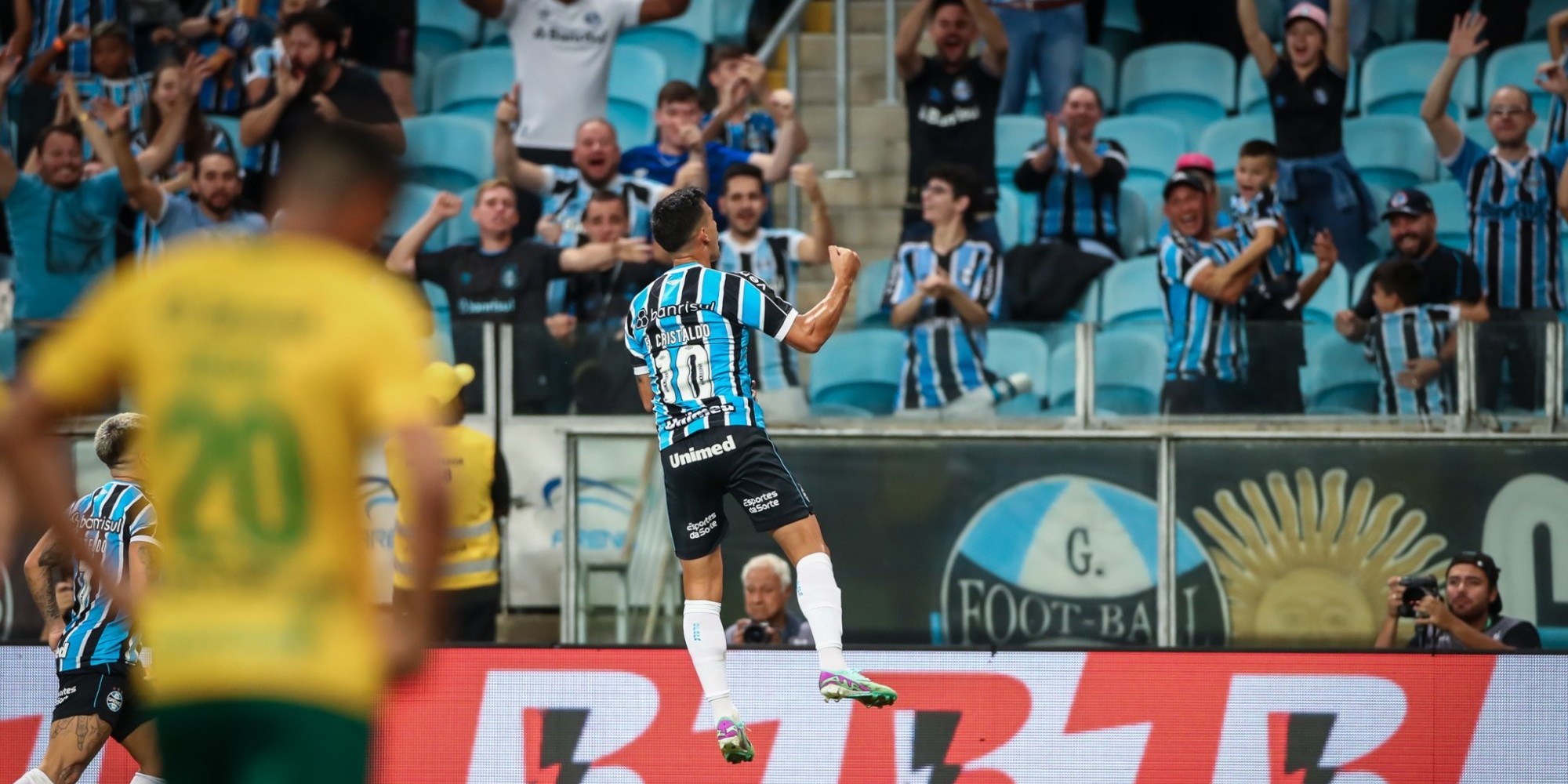 Cristaldo fez o gol da vitória sobre o Cuiabá na Arena, no sábado (20), pela terceira rodada do Brasileirão. Cristaldo fez o gol da vitória sobre o Cuiabá na Arena, no sábado (20), pela terceira rodada do Brasileirão.