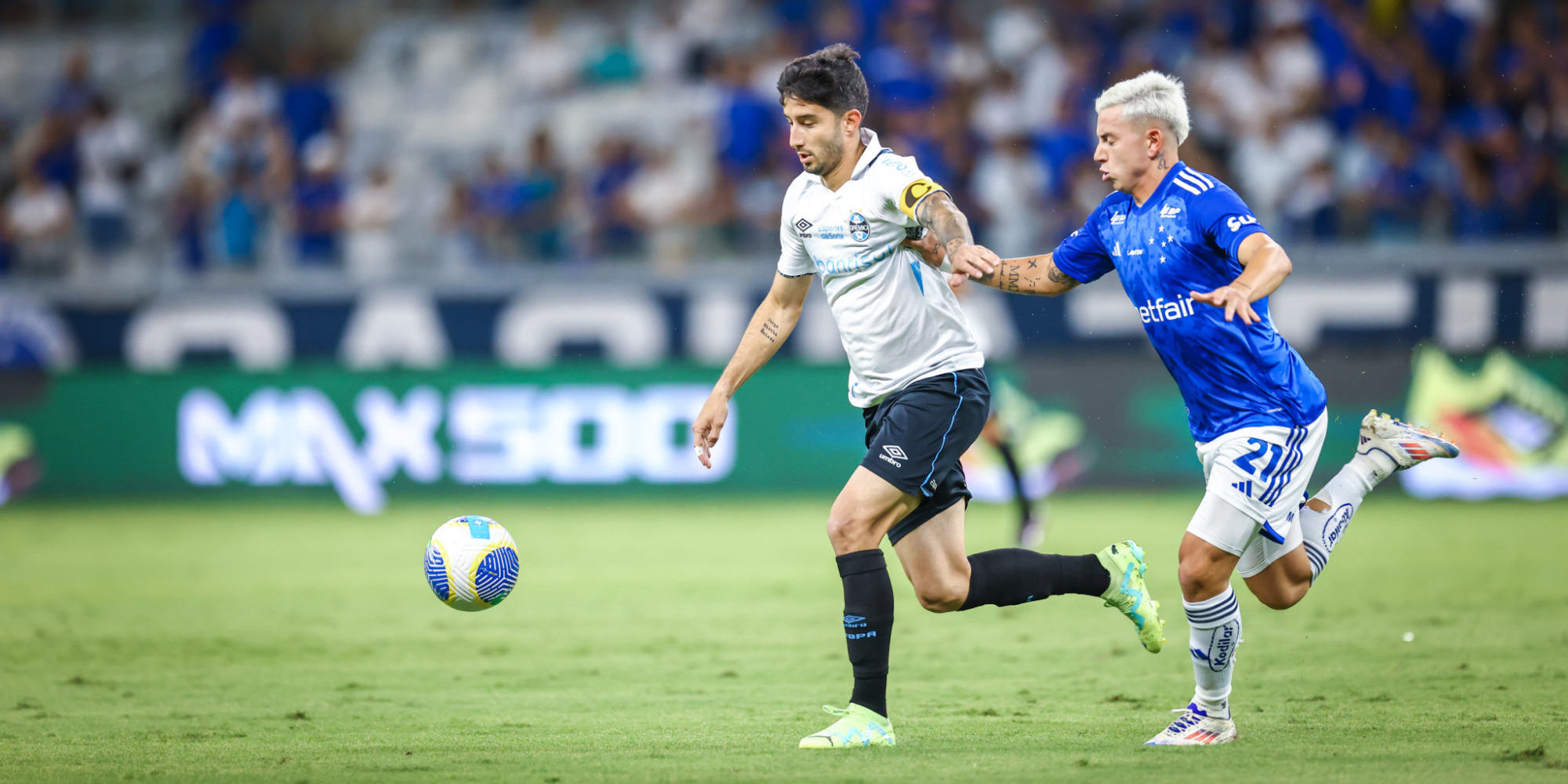 O Tricolor saiu na frente com Braithwaite, mas Matheus Pereira igualou o marcador ainda no primeiro tempo. O Tricolor saiu na frente com Braithwaite, mas Matheus Pereira igualou o marcador ainda no primeiro tempo.