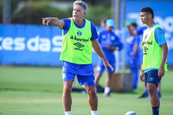 Tricolor Gaúcho venceu a primeira partida, no estádio Centenário, por 2 a 1.