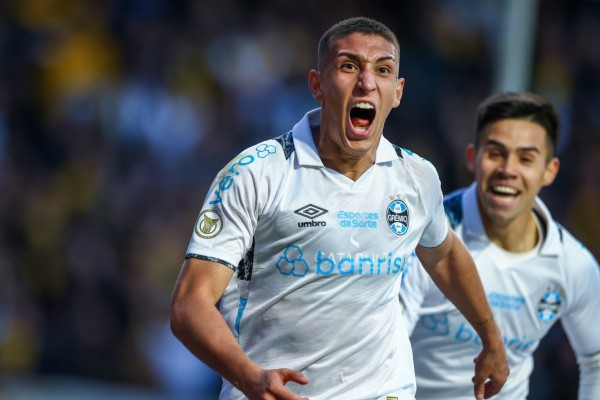 O colombiano Monsalve marcou o gol da vitória aos 40min do segundo tempo.