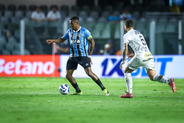 Na 26ª rodada do Brasileirão, Edenilson abriu o placar para o Tricolor, mas Lautaro Díaz deixou tudo igual; próximo duelo ocorre em Bragança Paulista no sábado (4), às 18h30min.