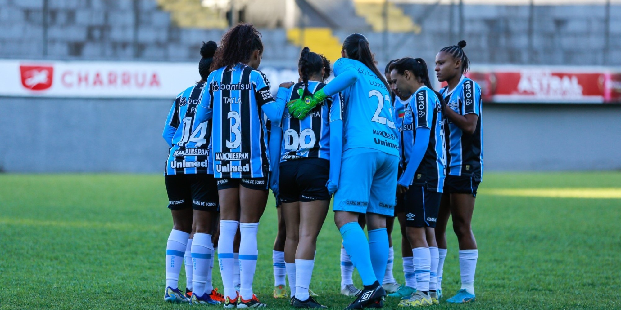O gol gremista foi anotado por Cassia e Aline marcou duas vezes para as paulistas. O gol gremista foi anotado por Cassia e Aline marcou duas vezes para as paulistas.