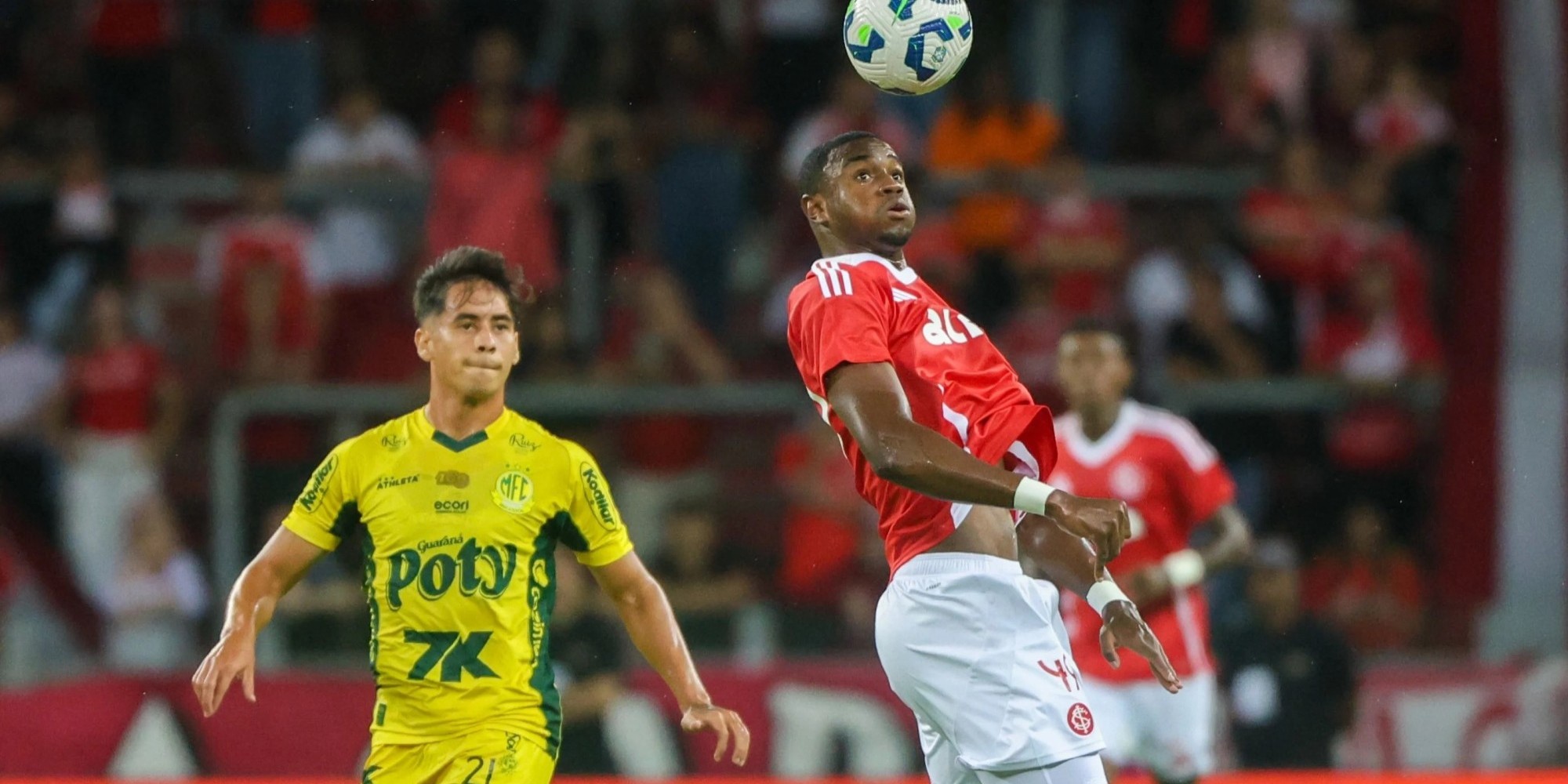 Com gols de Jemmes para os visitantes e Ricardo Mathias para o Colorado, o placar ficou em 1 a 1 na noite deste domingo (18) em jogo válido pela nona rodada da competição nacional. Com gols de Jemmes para os visitantes e Ricardo Mathias para o Colorado, o placar ficou em 1 a 1 na noite deste domingo (18) em jogo válido pela nona rodada da competição nacional.
