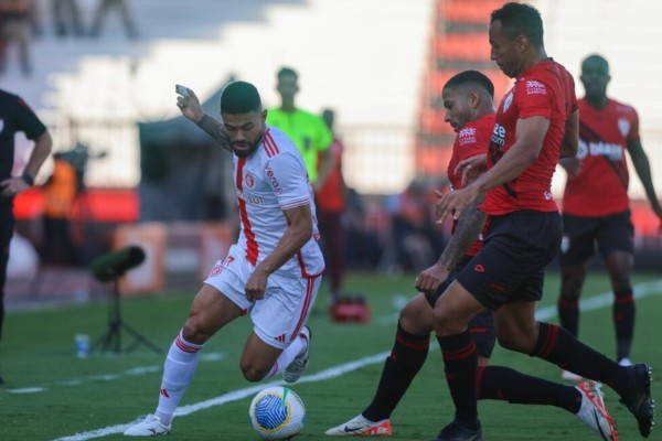  O gol do confronto foi marcado por Hurtado, aos 23min do segundo tempo.