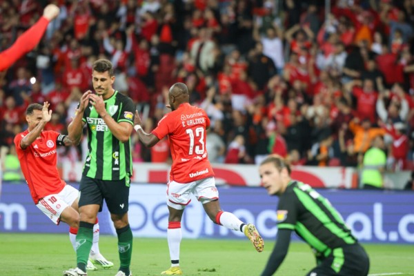 Enner Valencia fez o gol colorado e Marlon marcou para os visitantes.