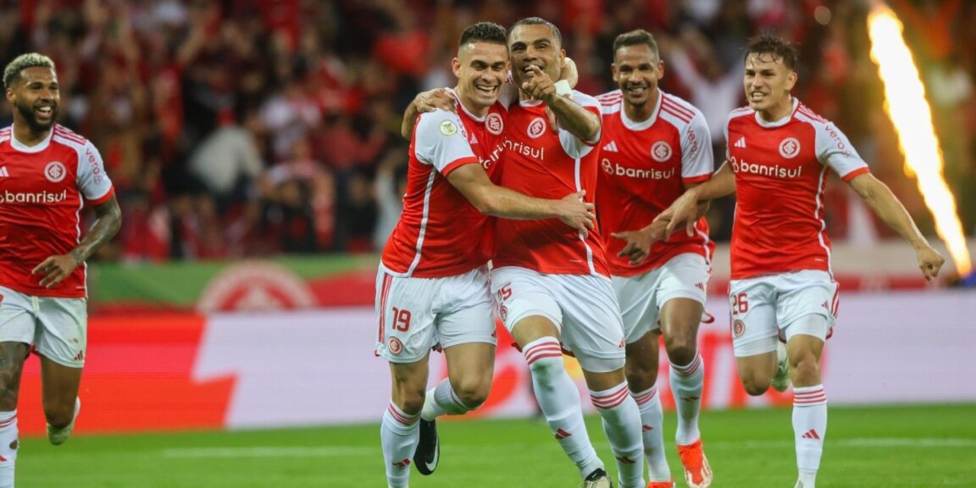 Com gols de Alan Patrick, Mercado e Borré, o Colorado chegou a terceira vitória consecutiva no campeonato. Com gols de Alan Patrick, Mercado e Borré, o Colorado chegou a terceira vitória consecutiva no campeonato.