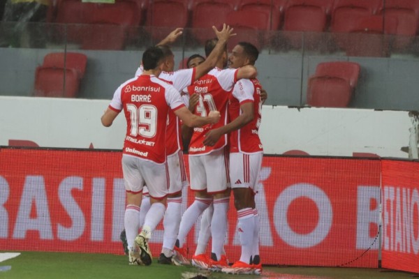 O Colorado ganhou de virada no Beira-Rio, no sábado (13), e interrompeu uma sequência de quatro empates consecutivos.