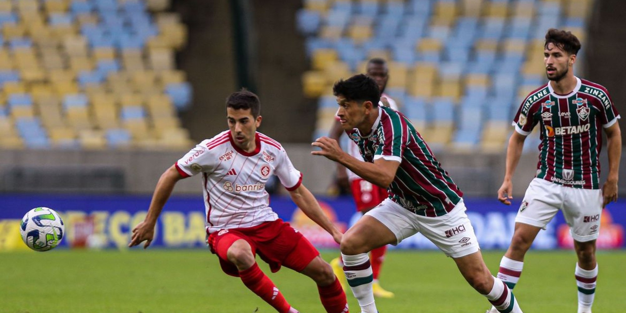Jogo de ida das semifinais está marcado para começar às 21h30min desta quarta-feira (27) no Maracanã. Jogo de ida das semifinais está marcado para começar às 21h30min desta quarta-feira (27) no Maracanã.