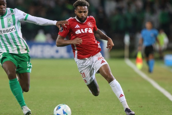 O Colorado perdeu por 3 a 1 em Medellín, na noite desta quinta-feira (8), pela 4ª rodada do Grupo F e saiu da zona de classificação às oitavas de final.