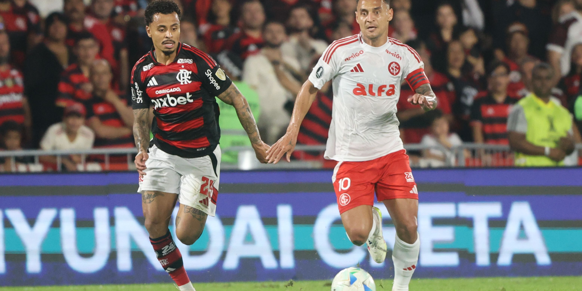 O Colorado sofreu pressão no primeiro tempo, melhorou após o intervalo, mas não evitou a derrota no Maracanã e precisará vencer por dois gols no Beira-Rio para avançar às quartas de final.