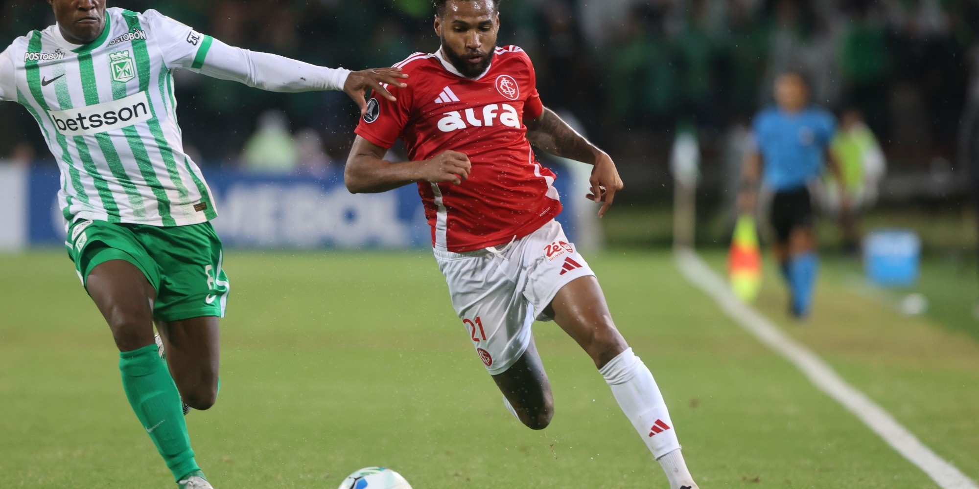 O Colorado perdeu por 3 a 1 em Medellín, na noite desta quinta-feira (8), pela 4ª rodada do Grupo F e saiu da zona de classificação às oitavas de final. O Colorado perdeu por 3 a 1 em Medellín, na noite desta quinta-feira (8), pela 4ª rodada do Grupo F e saiu da zona de classificação às oitavas de final.