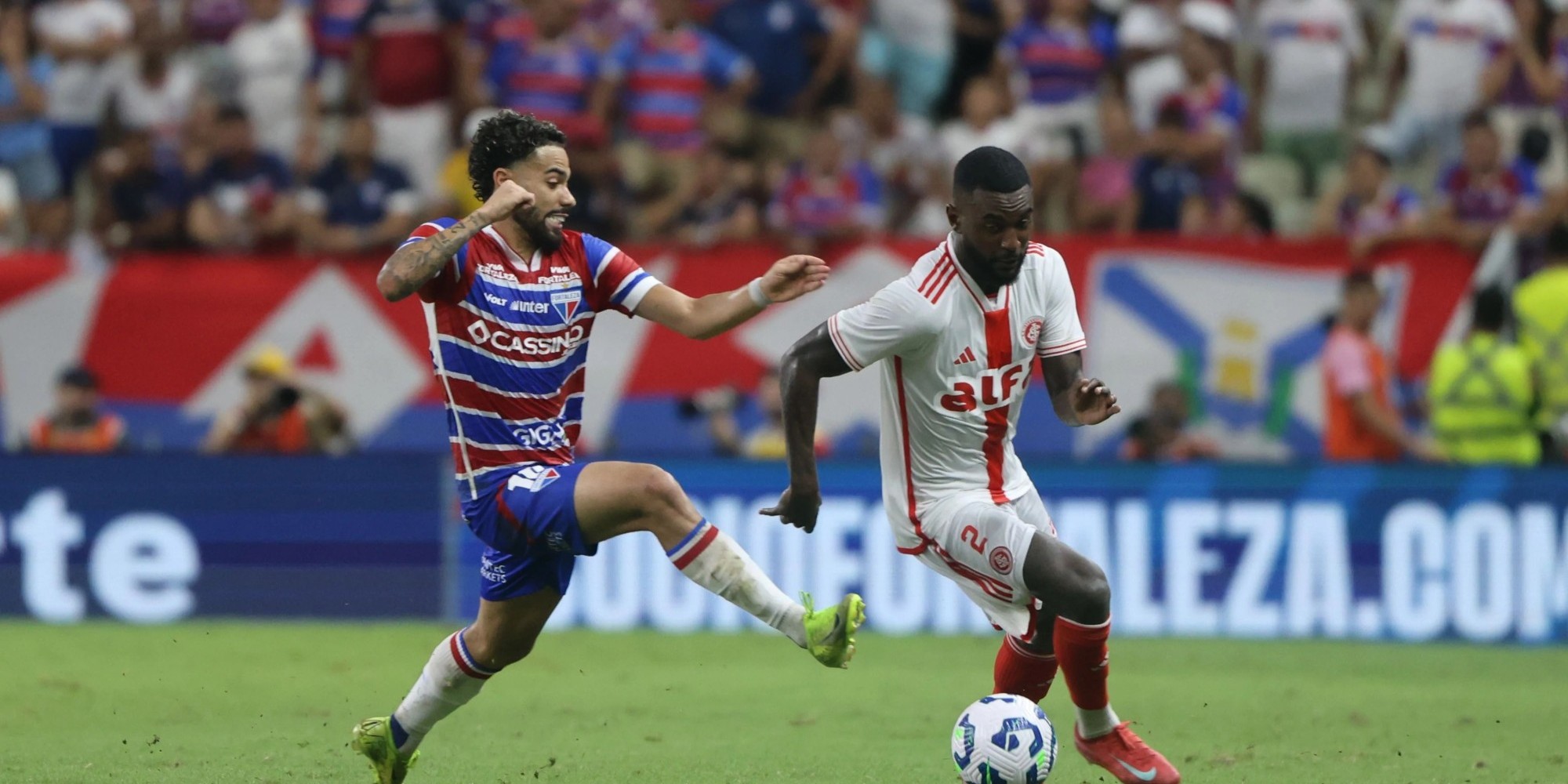 Com gol anulado de Moisés, pelo lado do time mandante, o placar não saiu do zero neste domingo (13), no Castelão; o Colorado voltará a campo na quarta-feira (16) contra o Palmeiras e depois vai encarar o Grêmio no próximo sábado (19). Com gol anulado de Moisés, pelo lado do time mandante, o placar não saiu do zero neste domingo (13), no Castelão; o Colorado voltará a campo na quarta-feira (16) contra o Palmeiras e depois vai encarar o Grêmio no próximo sábado (19).