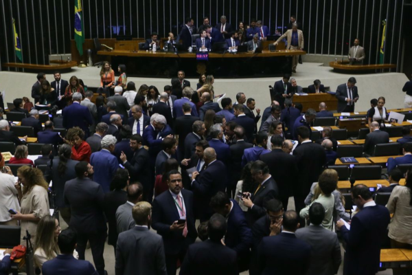 Proposta precisa agora ser votada no Senado.