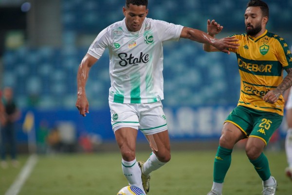 Jogo atrasado foi válido pela 16ª rodada da competição nacional.
