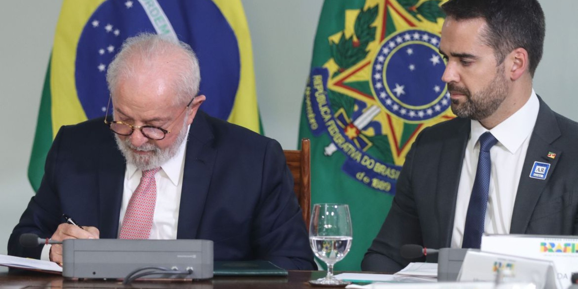 Governador alerta que previsão é de chuvas intensas nos próximos meses. Governador alerta que previsão é de chuvas intensas nos próximos meses.