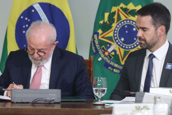 Governador alerta que previsão é de chuvas intensas nos próximos meses.
