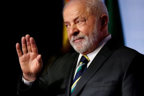 Lula embarca para o Japão para participar de reunião do G7
