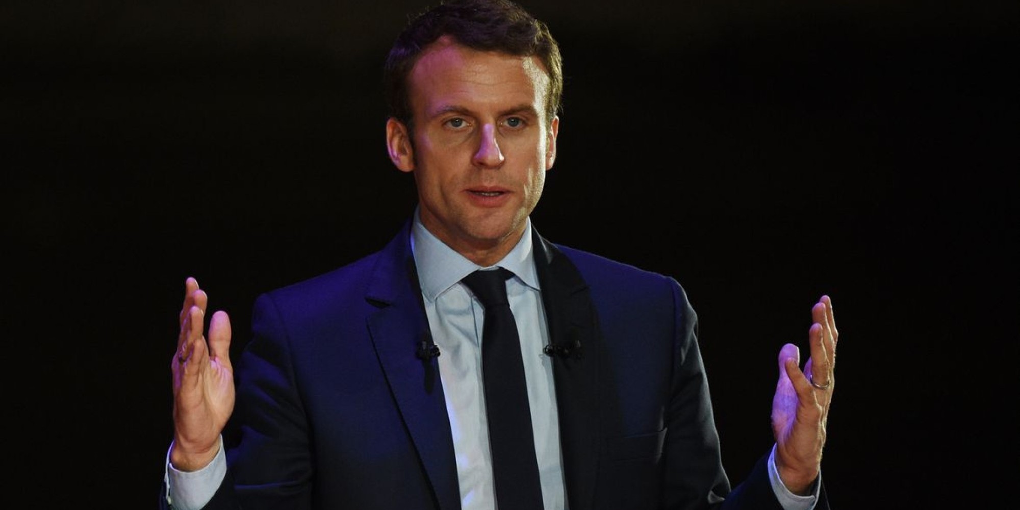 Ele derrotou a candidata de extrema-direita Marine Le Pen Ele derrotou a candidata de extrema-direita Marine Le Pen