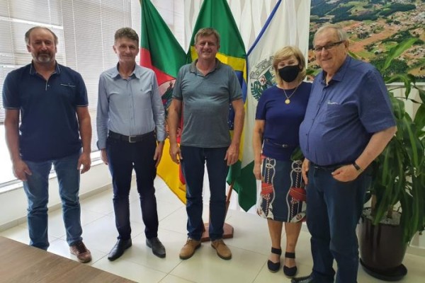 Giacobbo e Conzatti visitaram prefeitura na última quinta-feira 