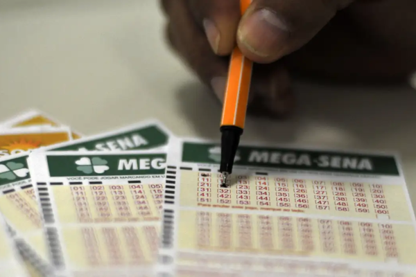 Mega-Sena acumula e prêmio vai a R$ 18 milhões