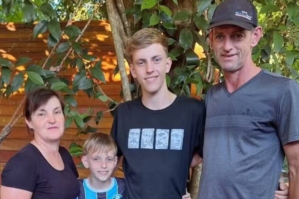 Casal e dois filhos morrem no sábado em acidente no Noroeste do estado