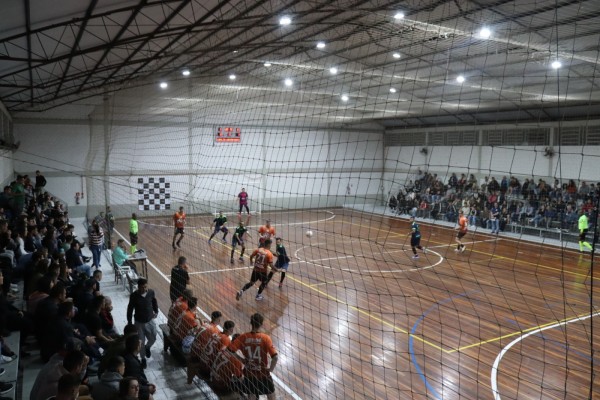 Cinco jogos serão realizados nesta sexta-feira (1º) com boa expectativa de público.