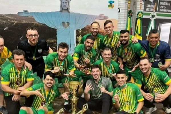 Equipe da Vila Moça venceu as finais do Livre e do Sub-16. O Clube Atlético Navegantes ficou com a taça entre os Veteranos.