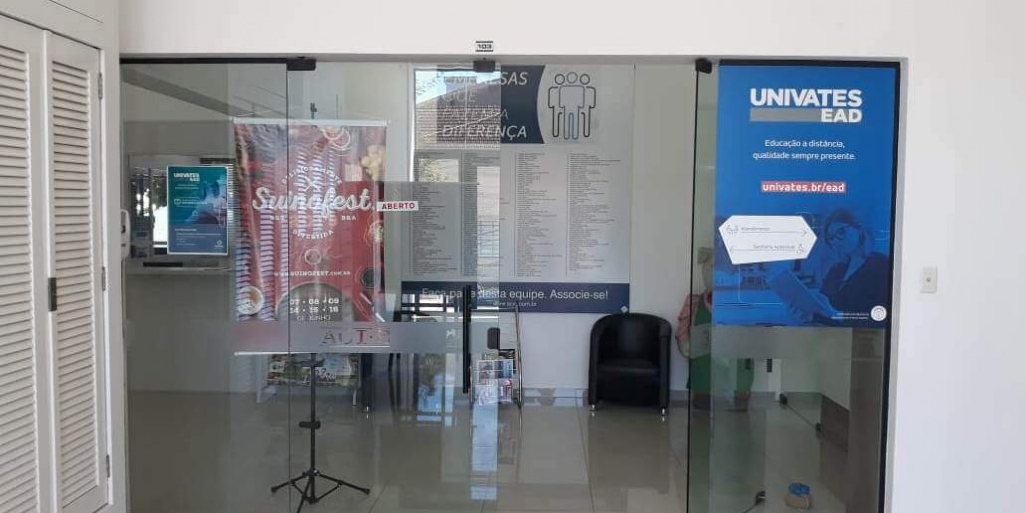 As aulas começam em abril As aulas começam em abril