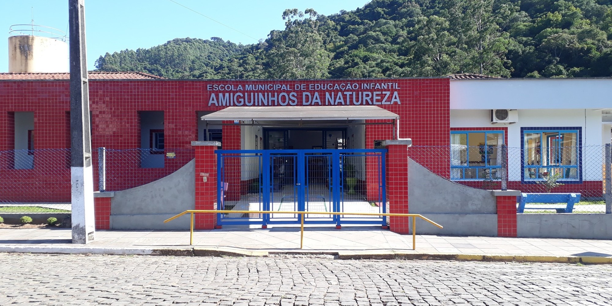 Caso é investigado por meio de Processo Administrativo Disciplinar; famílias e servidora solicitaram imagens das câmeras de segurança da escola. Caso é investigado por meio de Processo Administrativo Disciplinar; famílias e servidora solicitaram imagens das câmeras de segurança da escola.