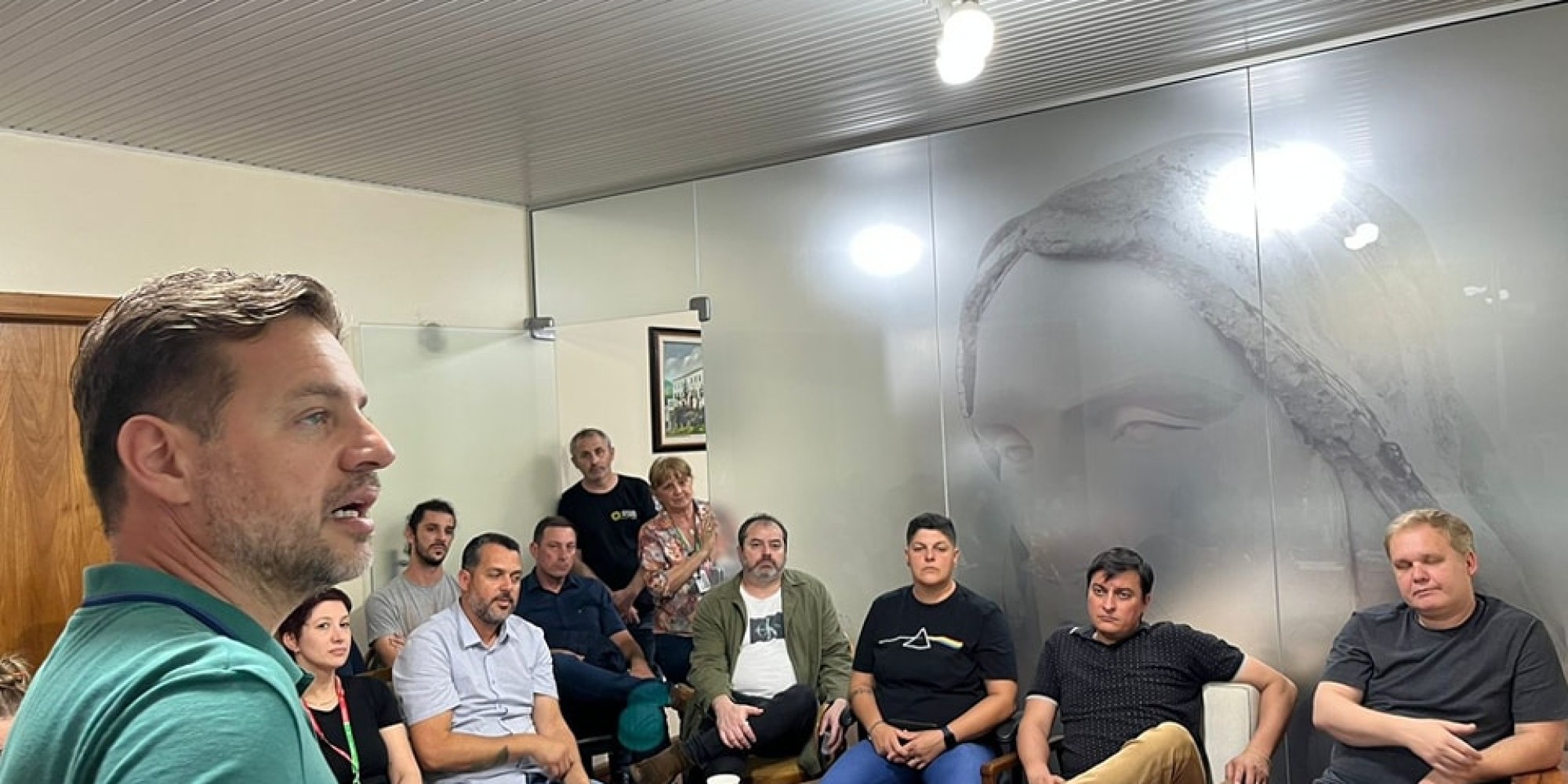 Câmara de Vereadores recebeu pacote de projetos voltados para ações pós-enchentes e liberação de recursos para diversas áreas. Câmara de Vereadores recebeu pacote de projetos voltados para ações pós-enchentes e liberação de recursos para diversas áreas.