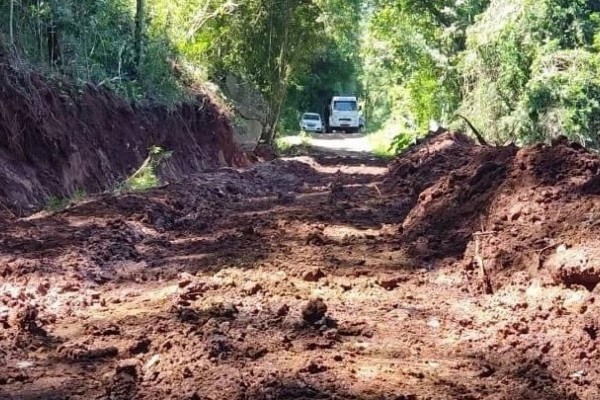 Atualizações das estradas no interior do município de Roca Sales nesta segunda-feira (27). Confira:
