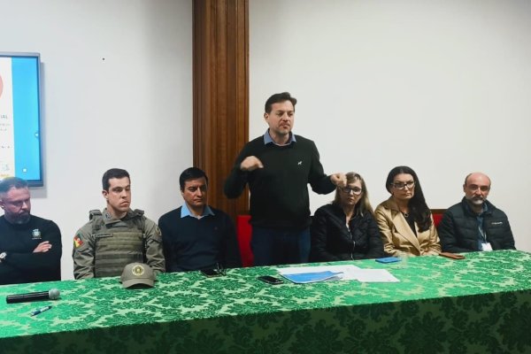 Prefeitura, entidades representativas e vereadores discutiram nesta segunda-feira (8) a proposta de reativação do sistema, que deve ser votada com rapidez para atender a demanda do setor antes do Natal.